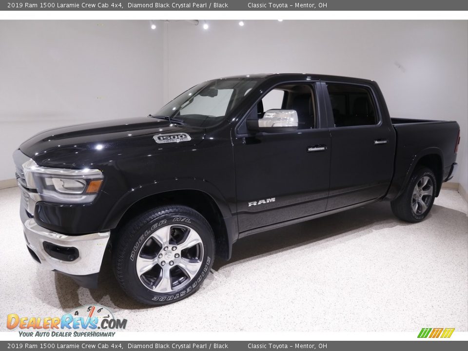 2019 Ram 1500 Laramie Crew Cab 4x4 Diamond Black Crystal Pearl / Black Photo #3