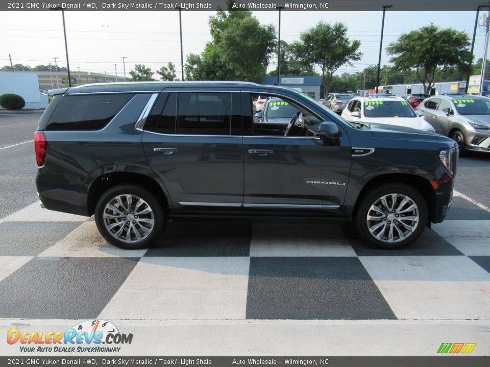 2021 GMC Yukon Denali 4WD Dark Sky Metallic / Teak/­Light Shale Photo #3