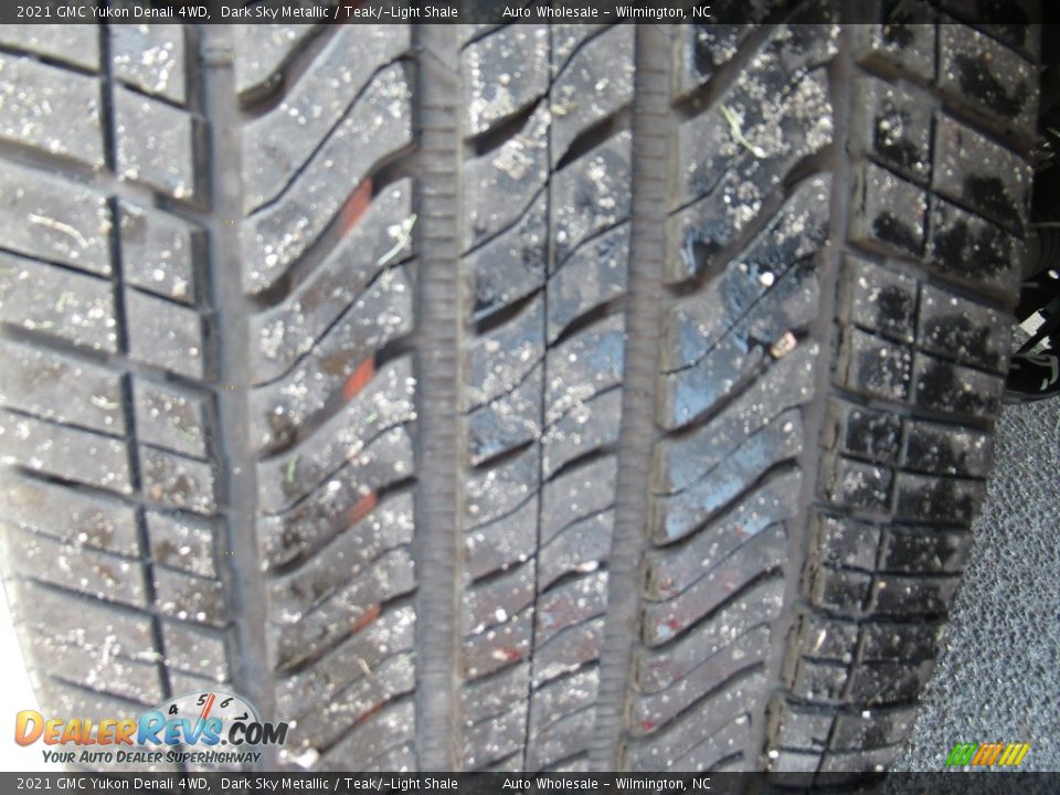 2021 GMC Yukon Denali 4WD Dark Sky Metallic / Teak/­Light Shale Photo #9
