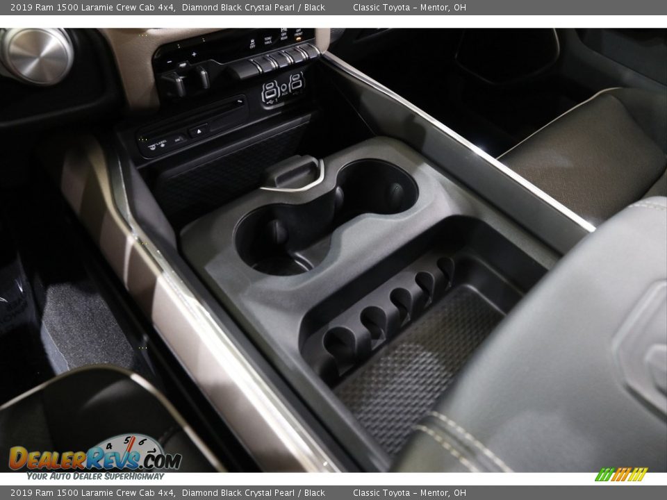 2019 Ram 1500 Laramie Crew Cab 4x4 Diamond Black Crystal Pearl / Black Photo #16