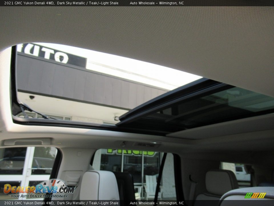 2021 GMC Yukon Denali 4WD Dark Sky Metallic / Teak/­Light Shale Photo #11
