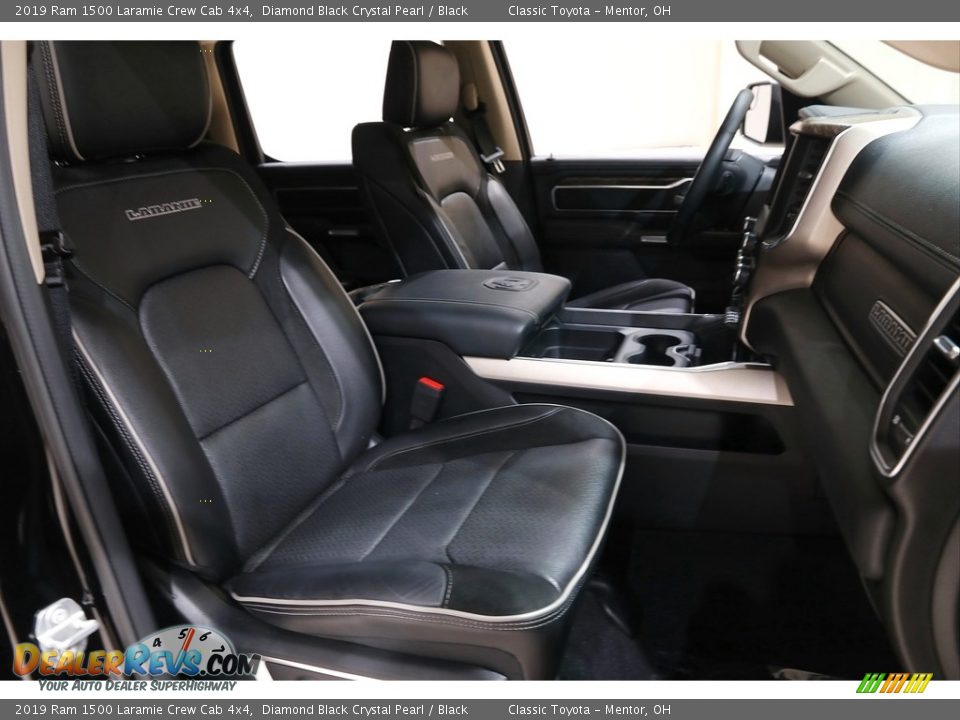 2019 Ram 1500 Laramie Crew Cab 4x4 Diamond Black Crystal Pearl / Black Photo #18
