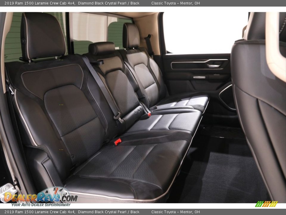 2019 Ram 1500 Laramie Crew Cab 4x4 Diamond Black Crystal Pearl / Black Photo #19