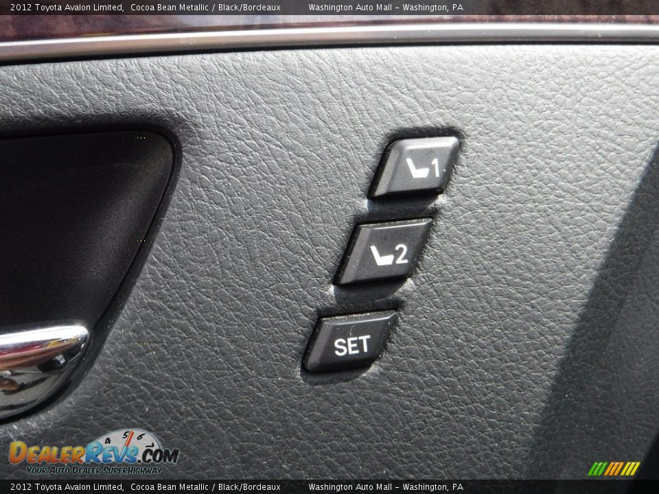 2012 Toyota Avalon Limited Cocoa Bean Metallic / Black/Bordeaux Photo #19