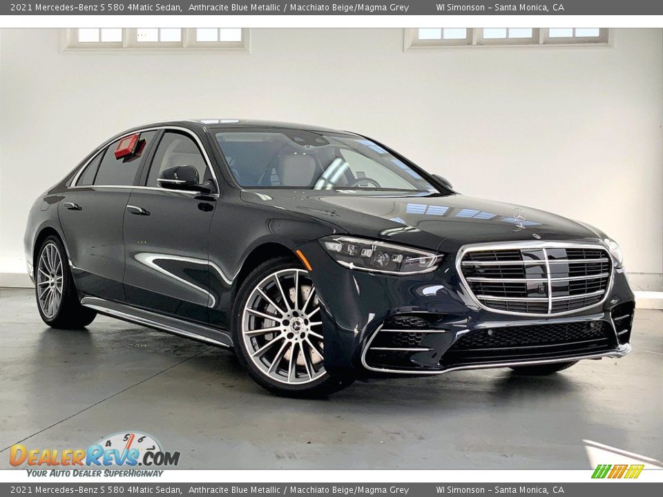 Front 3/4 View of 2021 Mercedes-Benz S 580 4Matic Sedan Photo #12