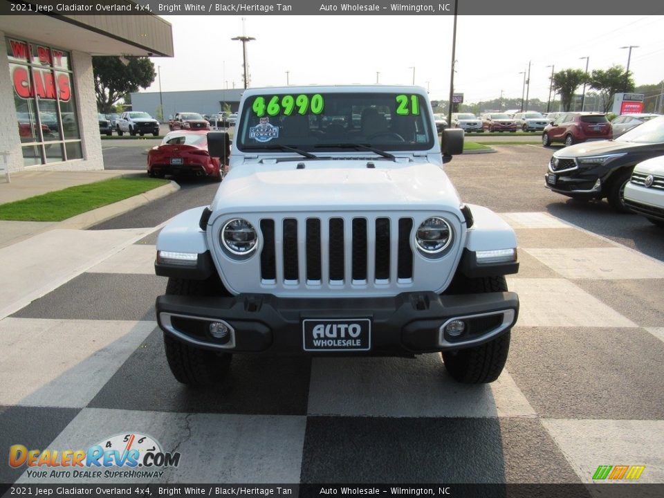 2021 Jeep Gladiator Overland 4x4 Bright White / Black/Heritage Tan Photo #2