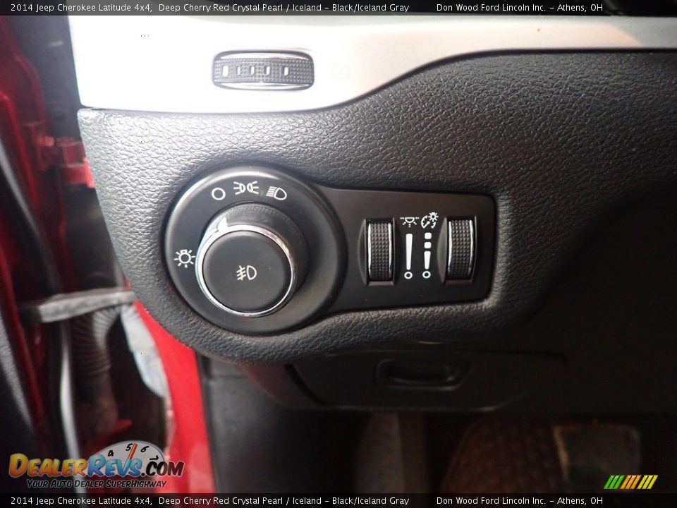 2014 Jeep Cherokee Latitude 4x4 Deep Cherry Red Crystal Pearl / Iceland - Black/Iceland Gray Photo #31