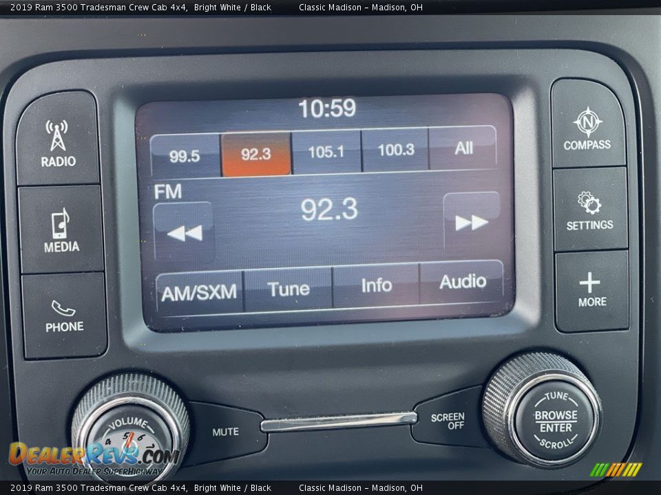 2019 Ram 3500 Tradesman Crew Cab 4x4 Bright White / Black Photo #8