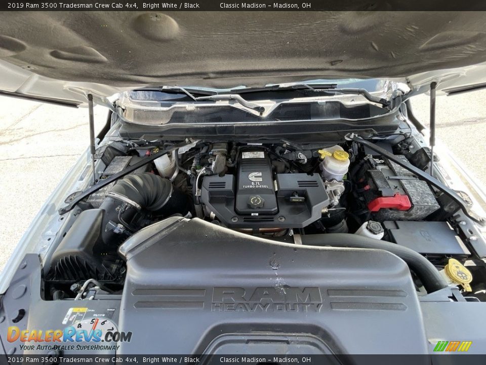 2019 Ram 3500 Tradesman Crew Cab 4x4 Bright White / Black Photo #13