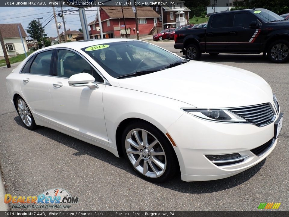 Front 3/4 View of 2014 Lincoln MKZ AWD Photo #8