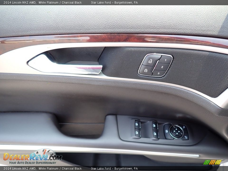 Door Panel of 2014 Lincoln MKZ AWD Photo #13