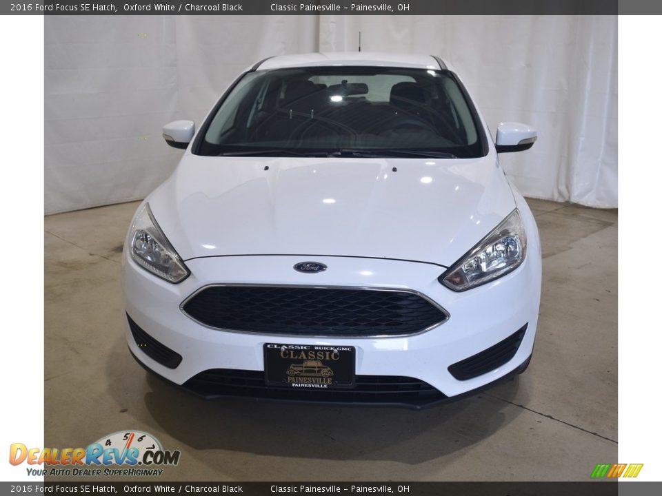 2016 Ford Focus SE Hatch Oxford White / Charcoal Black Photo #4
