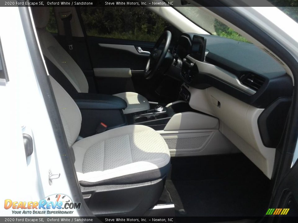 2020 Ford Escape SE Oxford White / Sandstone Photo #14