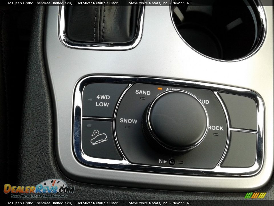 Controls of 2021 Jeep Grand Cherokee Limited 4x4 Photo #29