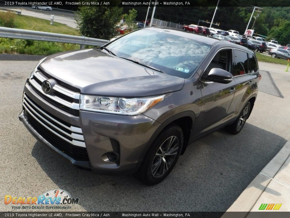 2019 Toyota Highlander LE AWD Predawn Gray Mica / Ash Photo #10
