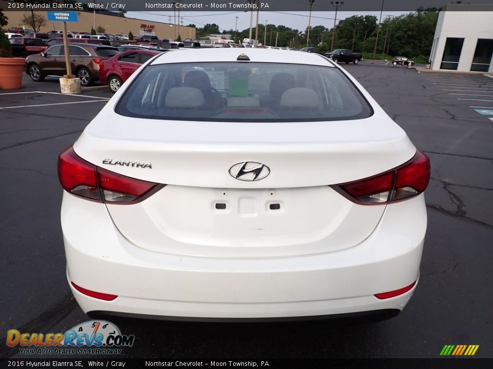 2016 Hyundai Elantra SE White / Gray Photo #6