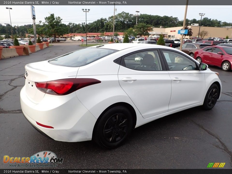 2016 Hyundai Elantra SE White / Gray Photo #8