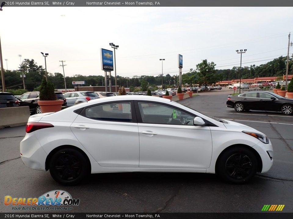 2016 Hyundai Elantra SE White / Gray Photo #9