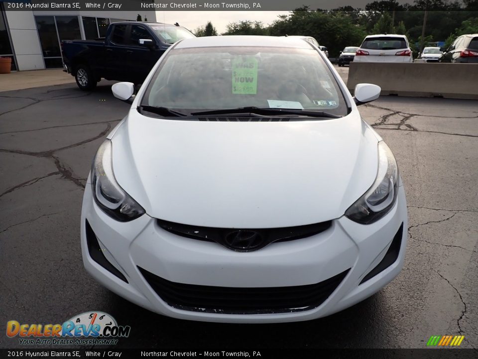 2016 Hyundai Elantra SE White / Gray Photo #12