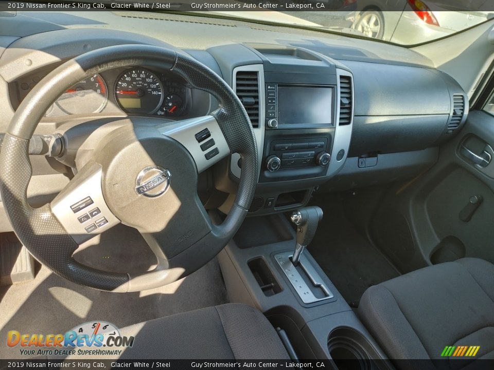 Dashboard of 2019 Nissan Frontier S King Cab Photo #8