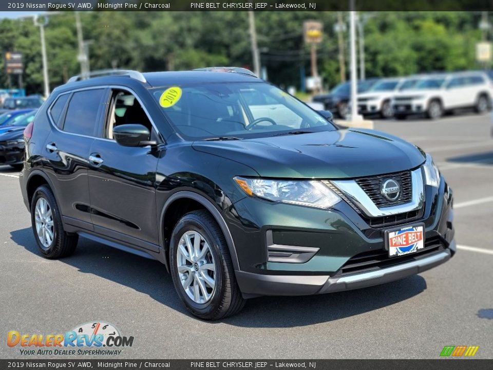 2019 Nissan Rogue SV AWD Midnight Pine / Charcoal Photo #13