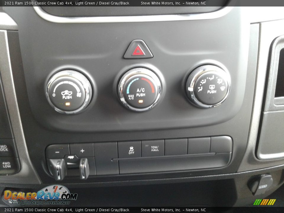 Controls of 2021 Ram 1500 Classic Crew Cab 4x4 Photo #22