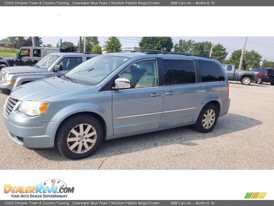 2009 Chrysler Town & Country Touring Clearwater Blue Pearl / Medium Pebble Beige/Cream Photo #1