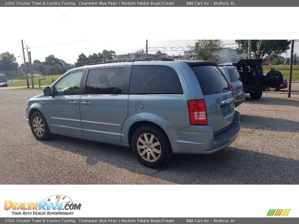 2009 Chrysler Town & Country Touring Clearwater Blue Pearl / Medium Pebble Beige/Cream Photo #3