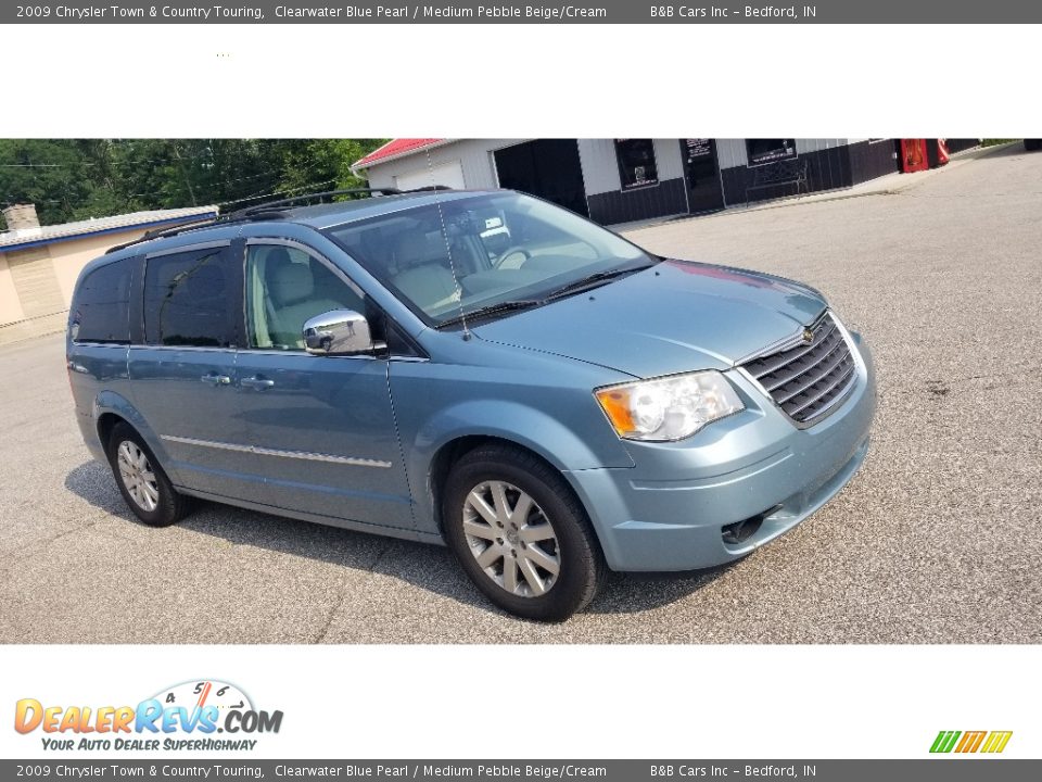 2009 Chrysler Town & Country Touring Clearwater Blue Pearl / Medium Pebble Beige/Cream Photo #7