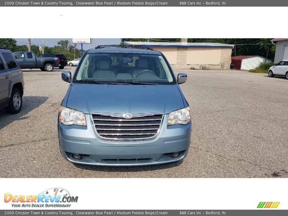2009 Chrysler Town & Country Touring Clearwater Blue Pearl / Medium Pebble Beige/Cream Photo #8