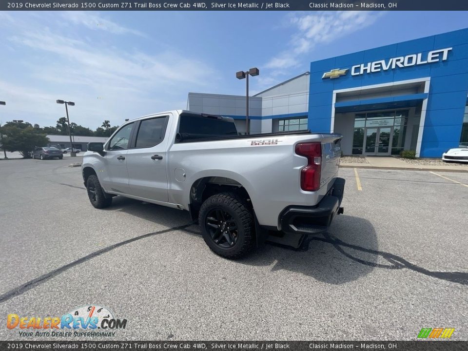 2019 Chevrolet Silverado 1500 Custom Z71 Trail Boss Crew Cab 4WD Silver Ice Metallic / Jet Black Photo #2
