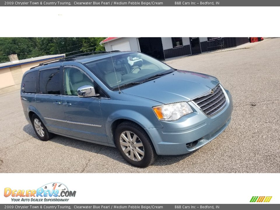 2009 Chrysler Town & Country Touring Clearwater Blue Pearl / Medium Pebble Beige/Cream Photo #34