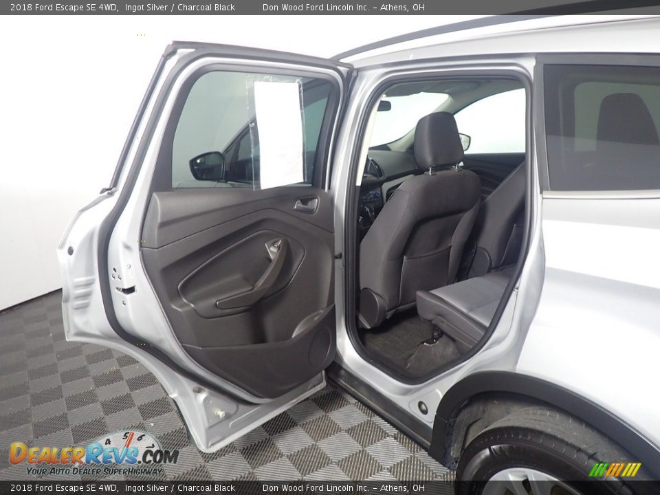2018 Ford Escape SE 4WD Ingot Silver / Charcoal Black Photo #35