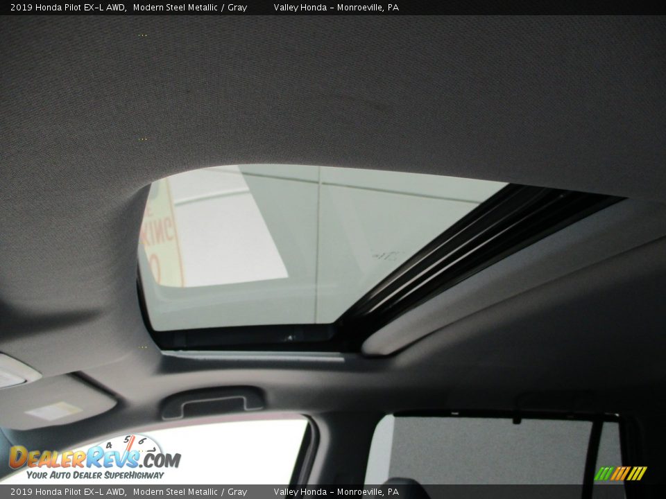 2019 Honda Pilot EX-L AWD Modern Steel Metallic / Gray Photo #10