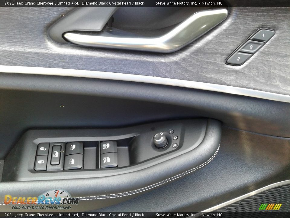 2021 Jeep Grand Cherokee L Limited 4x4 Diamond Black Crystal Pearl / Black Photo #11