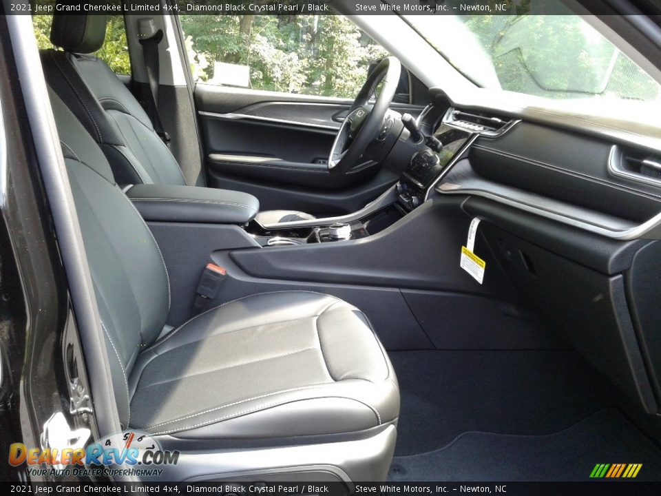 2021 Jeep Grand Cherokee L Limited 4x4 Diamond Black Crystal Pearl / Black Photo #17