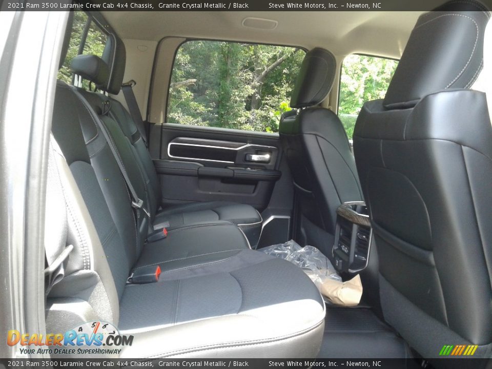 2021 Ram 3500 Laramie Crew Cab 4x4 Chassis Granite Crystal Metallic / Black Photo #16