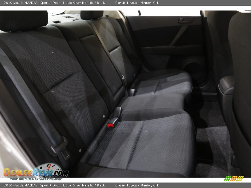 2010 Mazda MAZDA3 i Sport 4 Door Liquid Silver Metallic / Black Photo #15