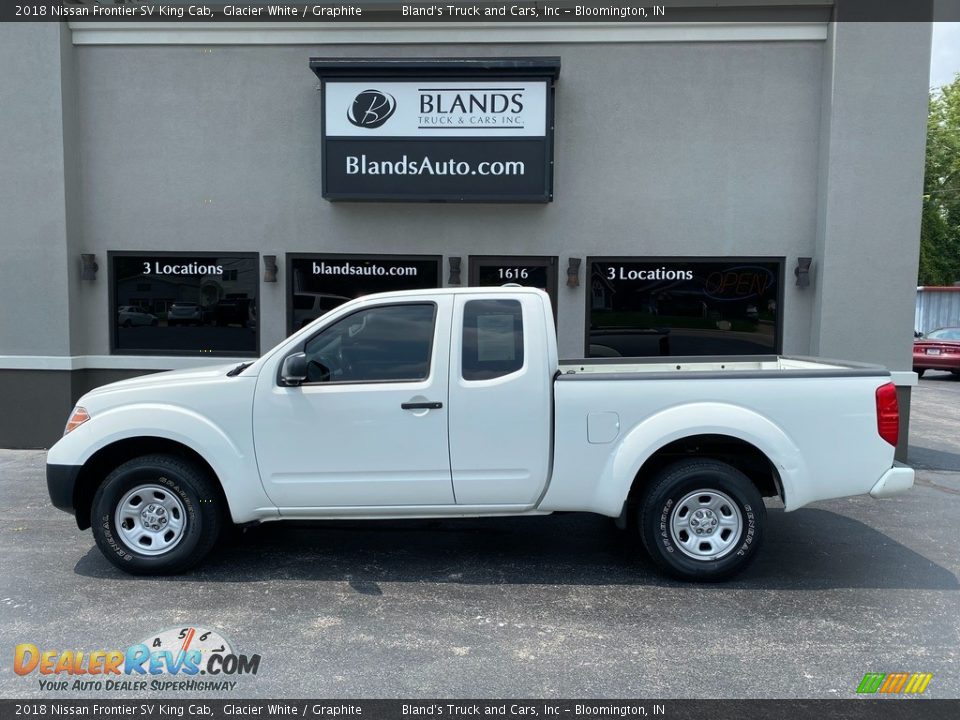 2018 Nissan Frontier SV King Cab Glacier White / Graphite Photo #1