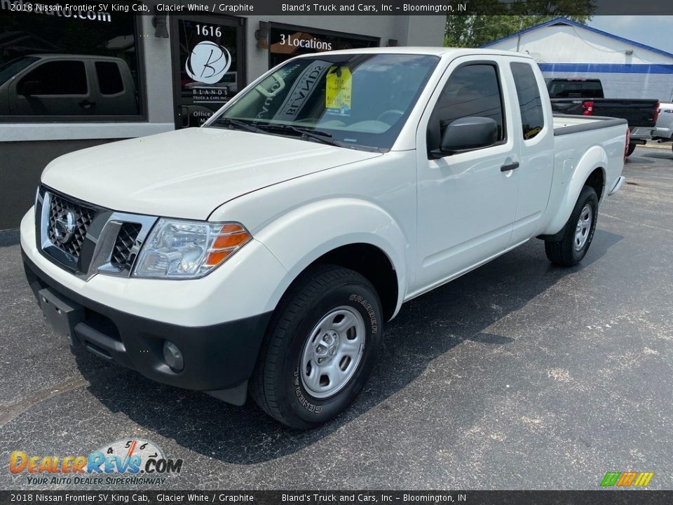 2018 Nissan Frontier SV King Cab Glacier White / Graphite Photo #2