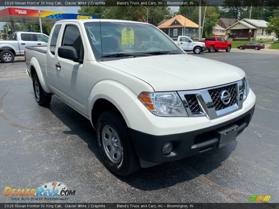 2018 Nissan Frontier SV King Cab Glacier White / Graphite Photo #4