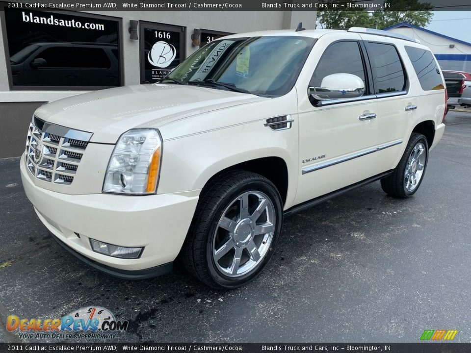 2011 Cadillac Escalade Premium AWD White Diamond Tricoat / Cashmere/Cocoa Photo #2