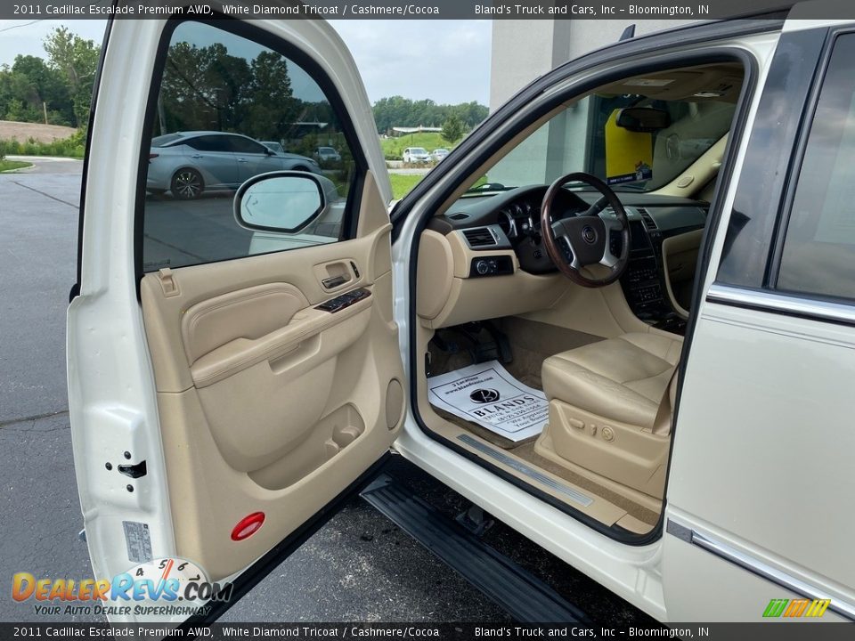 2011 Cadillac Escalade Premium AWD White Diamond Tricoat / Cashmere/Cocoa Photo #13