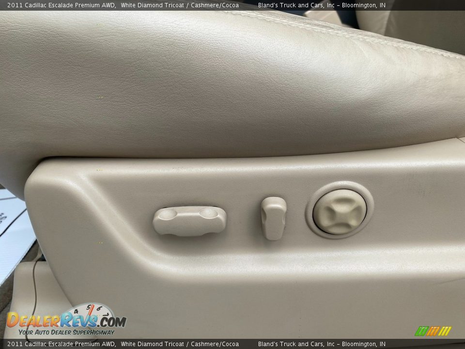 2011 Cadillac Escalade Premium AWD White Diamond Tricoat / Cashmere/Cocoa Photo #16