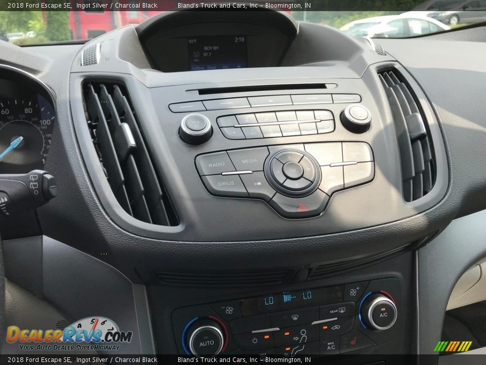 2018 Ford Escape SE Ingot Silver / Charcoal Black Photo #27