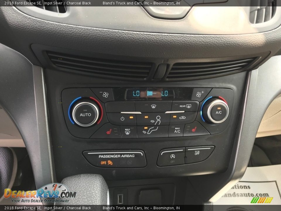 2018 Ford Escape SE Ingot Silver / Charcoal Black Photo #28