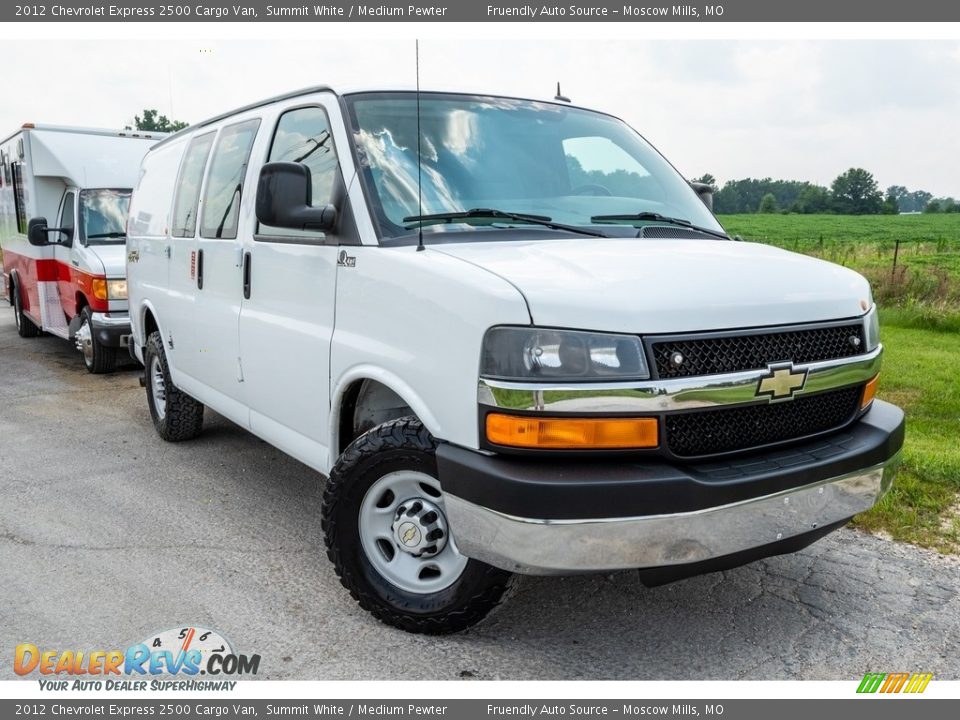 Front 3/4 View of 2012 Chevrolet Express 2500 Cargo Van Photo #1