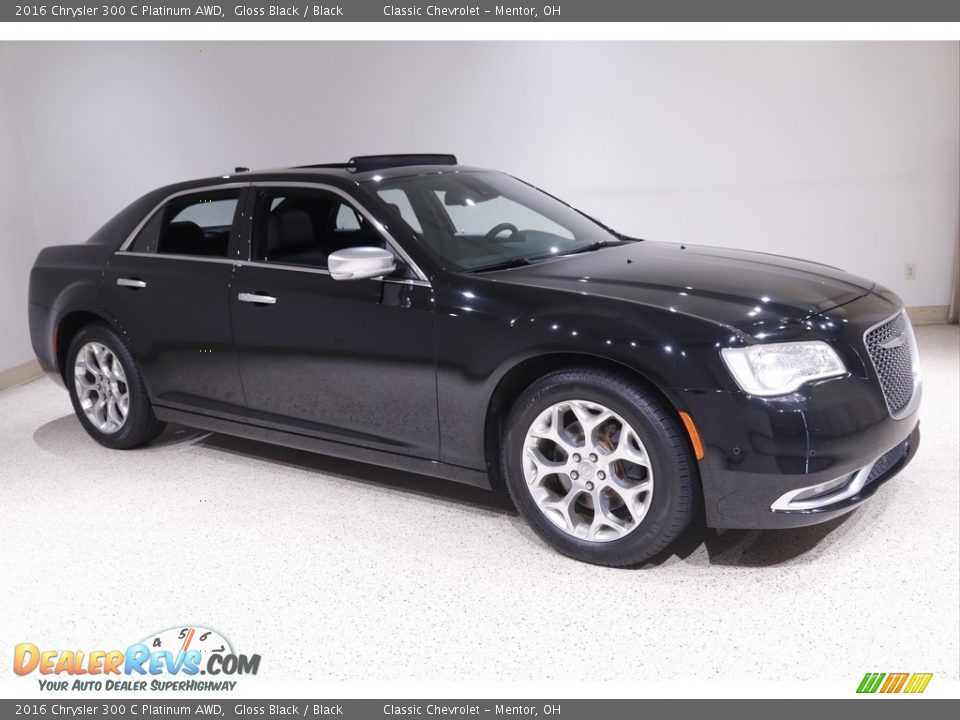 Front 3/4 View of 2016 Chrysler 300 C Platinum AWD Photo #1
