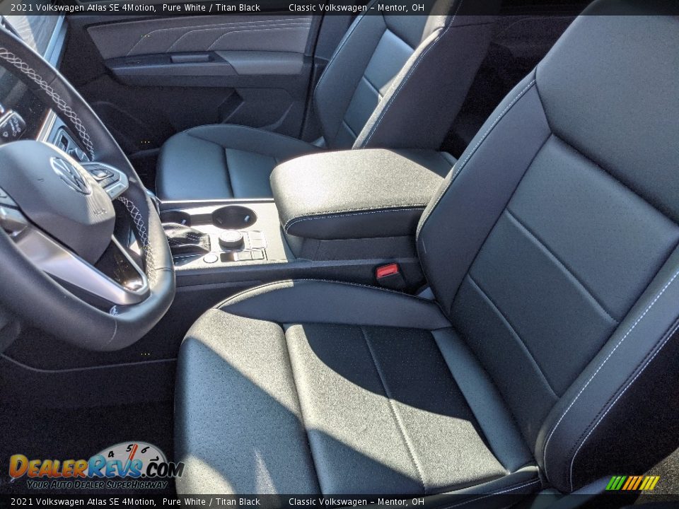 Front Seat of 2021 Volkswagen Atlas SE 4Motion Photo #4
