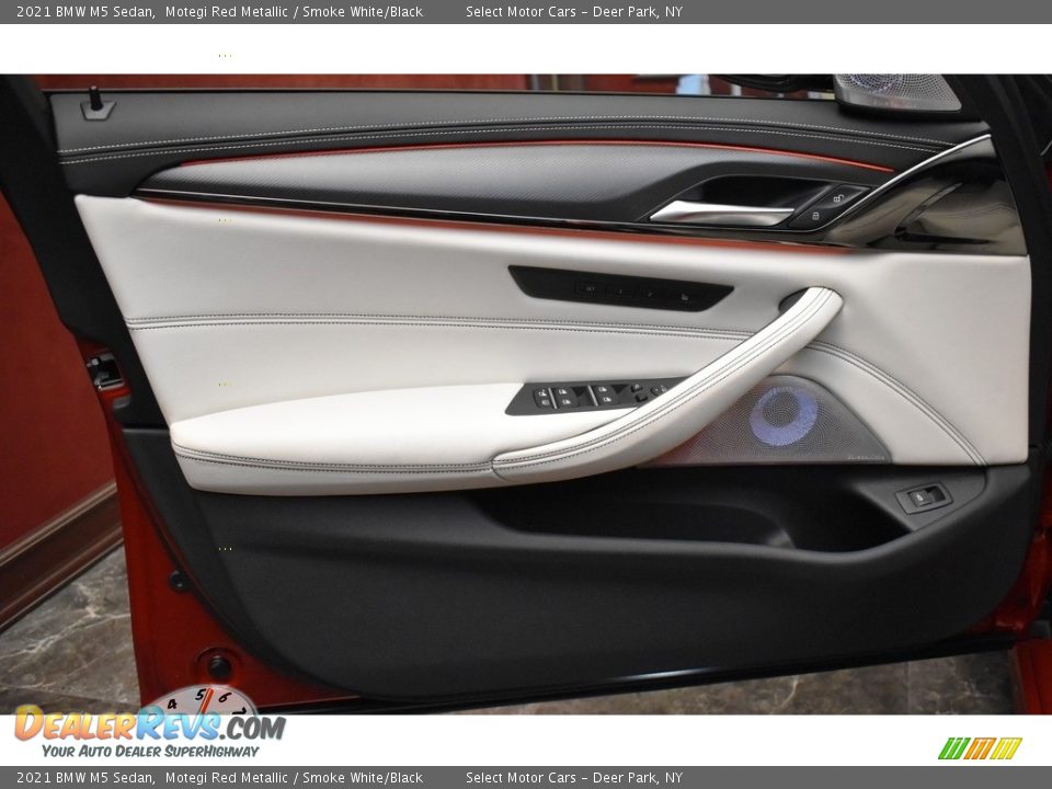 Door Panel of 2021 BMW M5 Sedan Photo #21